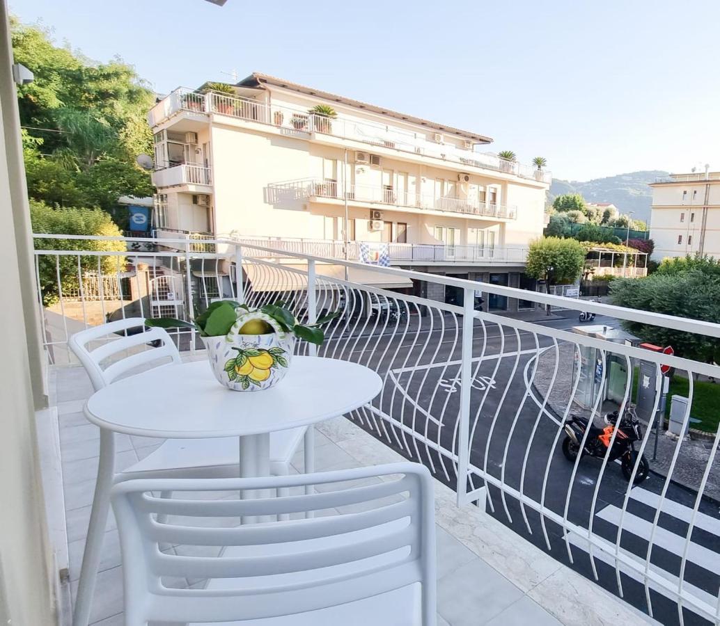 Palazzo Mauro Sorrento Luxury Rooms מראה חיצוני תמונה